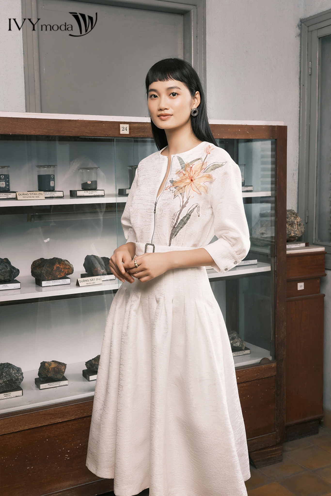 Lily dress - đầm xòe tay lỡ đính hoa ivy moda ms 48m7953