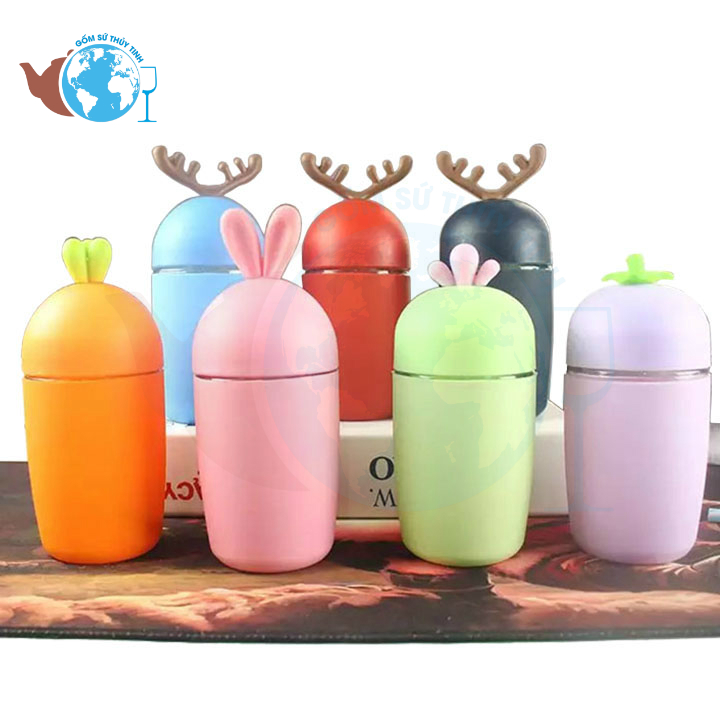 [HCM]Bình đựng nước thủy tinh CỦ CÀ RỐT vỏ bọc nhựa cứng