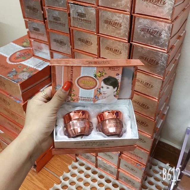 Hoàng Cung Cam 2in1 Ngăn Ngừa Nám Tàn Nhang, Dưỡng Trắng Da