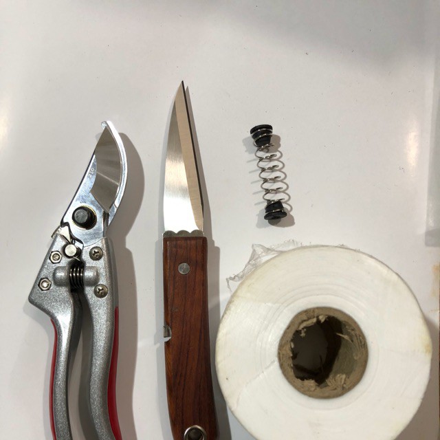 Bộ ĐỒ CẮT - GHÉP CÂY CHUYÊN DÙNG ( kéo Sada L2 , Giấy ghép 3cm, dao ghép cán gỗ) - dụng cụ làm vườn