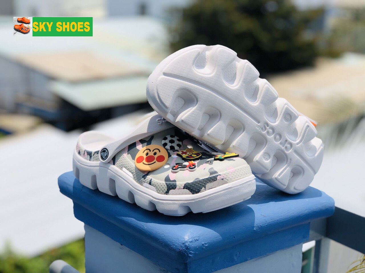 (TẶNG HỘP CROCS + 12 Jitbitz) DÉP CROCS CAMO MÀU LÍNH XÁM -SKY SHOES - dép cá sấu - dép crocs - dép nam - dép nữ - dép cross - dép sandal nữ - dép quai hậu - dép cặp - dép duet- dép camo