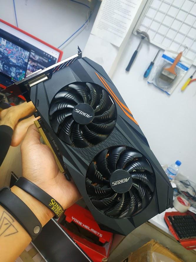 Card màn hình gigabyte radeon rx 580 8gb gddr5 aorus