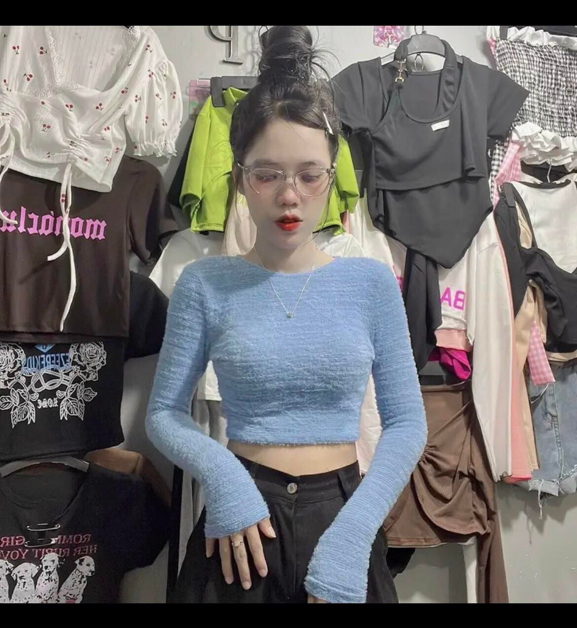 Áo croptop cổ tròn lông tay dài