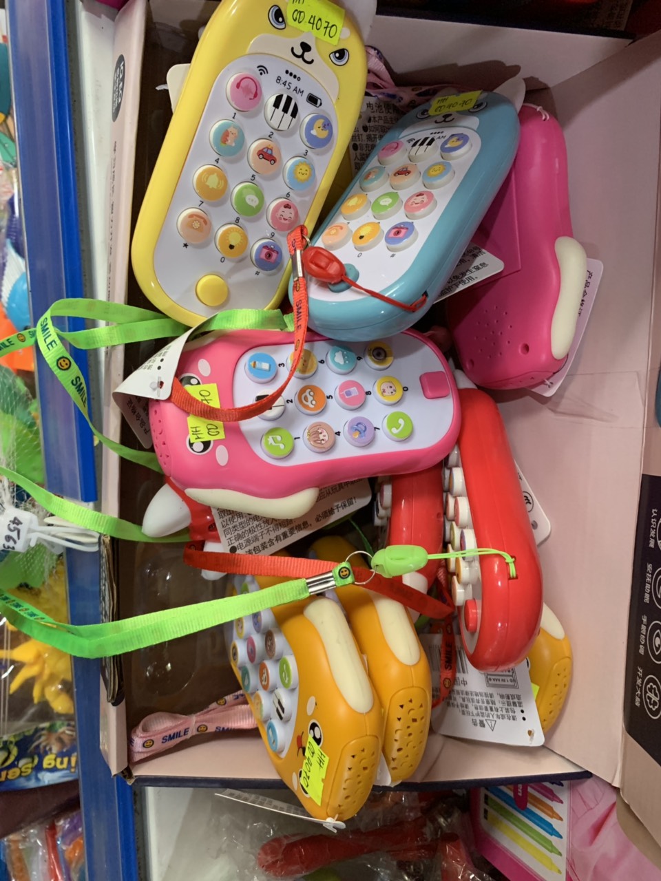 Điện thoại đồ chơi di động thông minh có chức năng phát nhạc hình chú chó đáng yêu Đồ chơi trẻ em cho bé trai bé gái MonShop Quà tặng cho bé từ 6 tháng trở lên