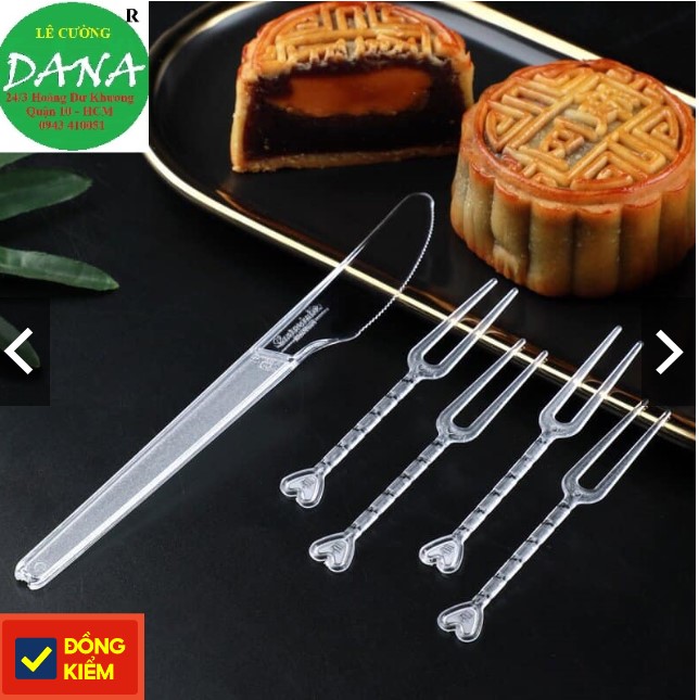 Bộ Dao + 4 nĩa nhựa cắt bánh trung thu trong suốt