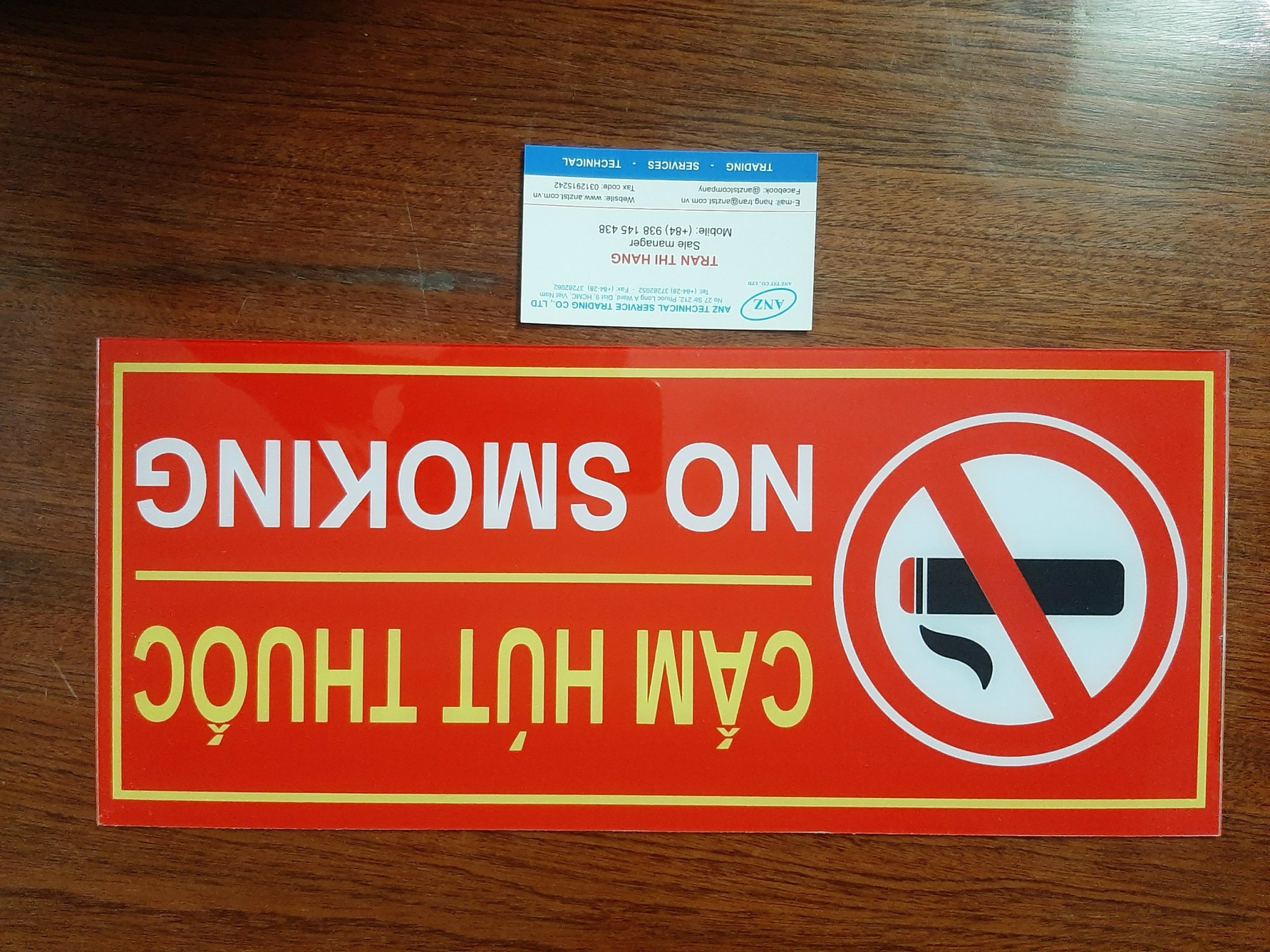 BẢNG MICA CẤM LỬA, NƠI ĐỂ BÌNH CHUA CHÁY , BẢNG EXIT. CẤM HÚT