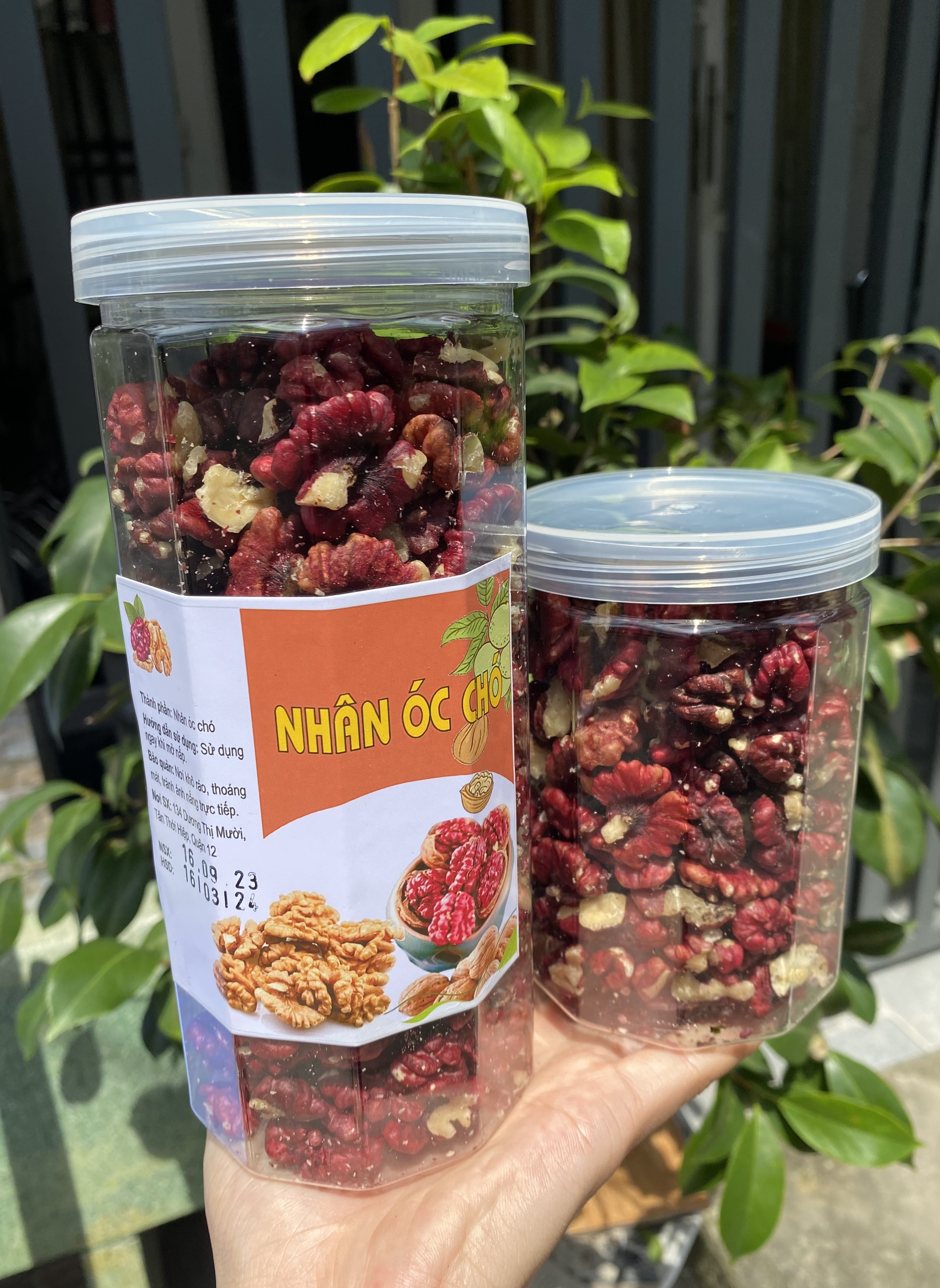 Nhân óc chó đỏ