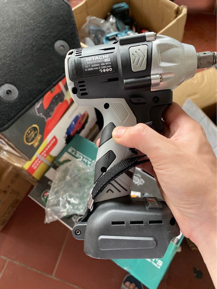 Thân máy siết bulong hitachi