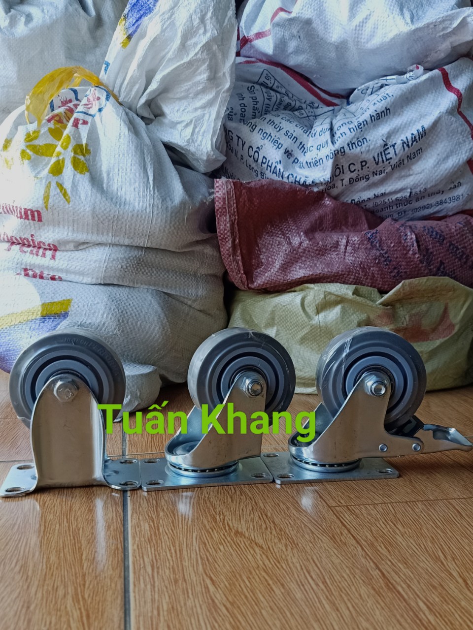 Bánh xe đẩy đường kính 75mm x32mm cao su mềm