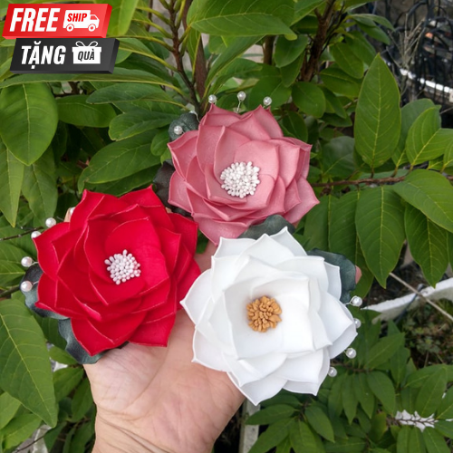 Hoa cài áo handmade hoa sen ruy băng cao cấp