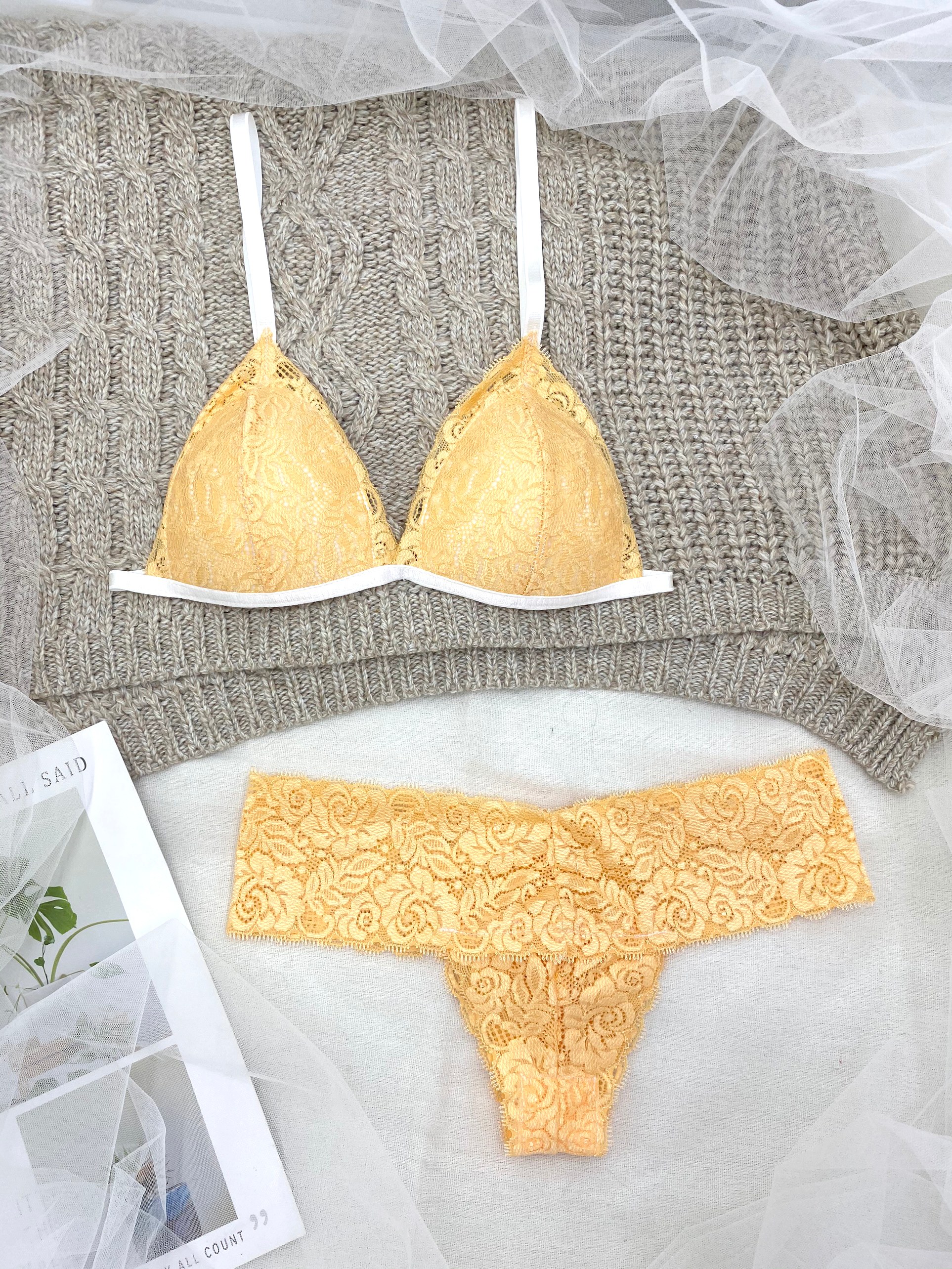 [HCM]Đồ lót nữ gợi cảm  màu vàng chanh cá tính vải ren cao cấp [đồ lót - áo lót - quần lót - bikini - đồ lót ren - bra - đồ lót giá rẻ - áo ngực - quần lọt khe - đồ lót ren - quần lót bầu - áo lót ren - đồ lót nữ sexy – đồ lót lọt khe]
