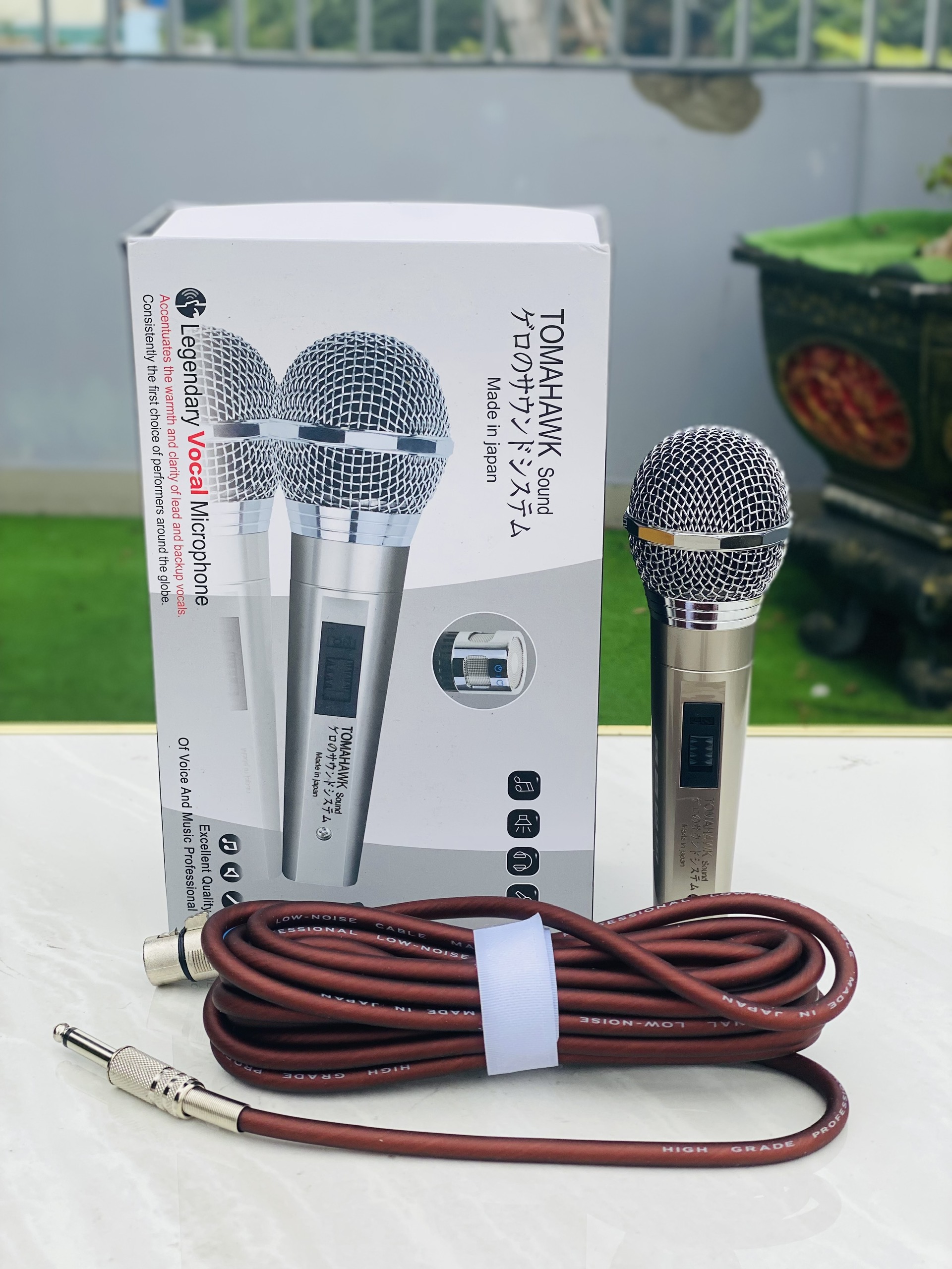 [ Xả kho ] Mua Micro Bãi Nhật Xịn Tomahawk 2025 đầu tròn Giá Tốt, Dây Dài 5m, Micro Có Dây Cao Cấp, Hát Van, Hát Karaoke, Hát Chèo, Đọc Giảng, Chống Hú Rất Tốt , Hút Mic , Tiếng Sáng, Chắc Chắn, Mạnh Mẽ, Có Độ Bền Cao, Bảo Hành 1 Năm