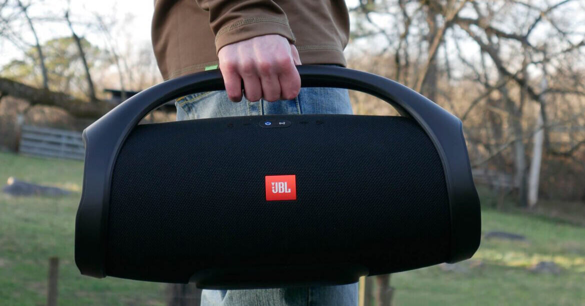 Loa Bluetooth J.B.L Bombox (100W) - Hàng chính hAng Bluetooth Bass Cực Khủng - Chống Nước - Ghép nối âm thanh Stereo 3D mang đến âm nhạc sôi động và mạnh mẽ giàu năng lượng cho những buổi tiệc hay những buổi dã ngoại