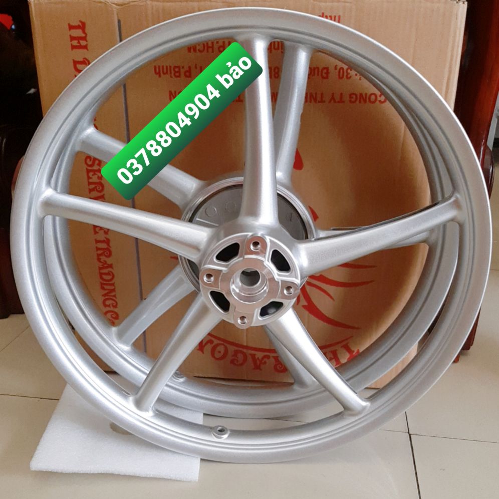 Bánh Mâm 5 cây gắn EXCITER đời 2010 và SIRURS kiểu RCB trước 1.4 sau 1.6 gắn như zin