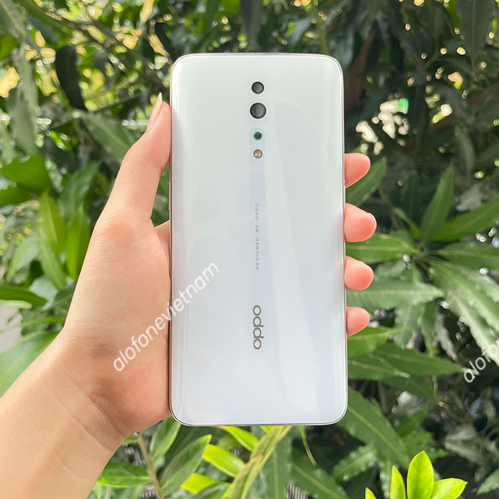 Điện thoại Oppo Reno Z RAM 8GB/128GB thiết kế trẻ trung màn hình Amoled 6.4 in cực kì sắc nét, pin 4035 mah hỗ trợ sạc nhanh 20W