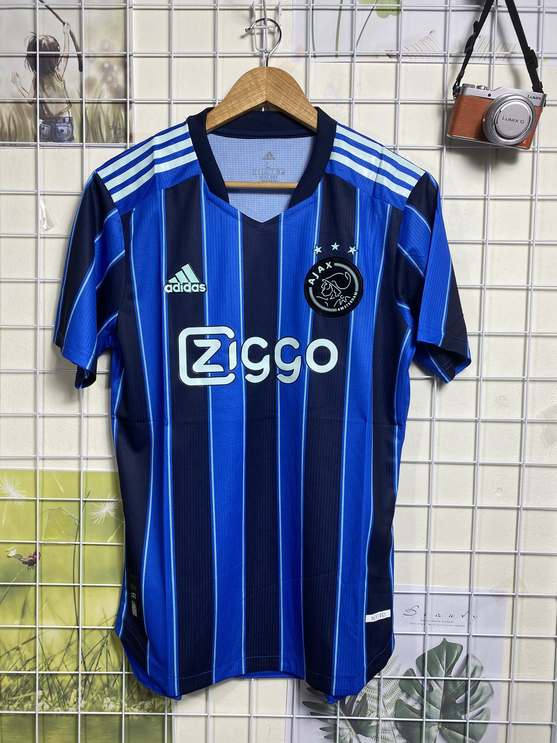 Áo player clb ajax sân khách 21-22