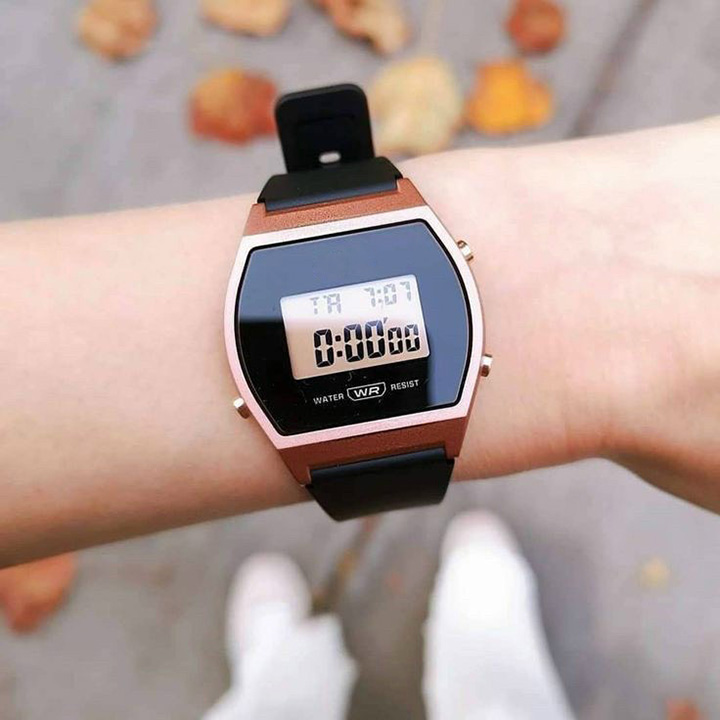 Đồng hồ nữ casio B640 thời trang nhỏ gọn, dây cao su mệm mịn dễ chịu khi đeo