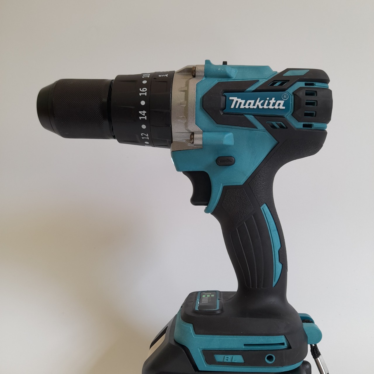 Thân máy khoan pin Makita đầu 13 ly không chổi than