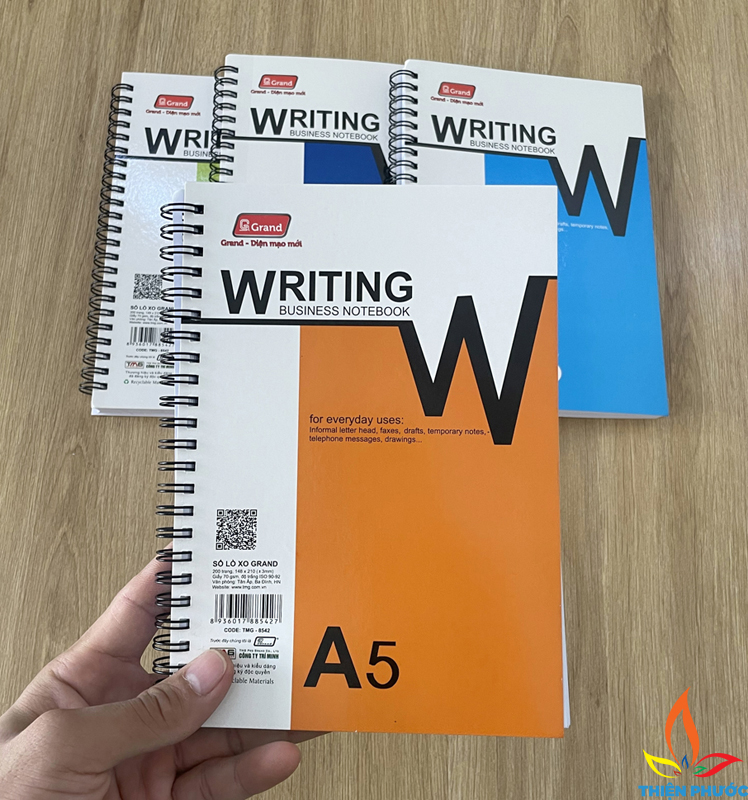 Sổ lò xo A5 A6 kẻ ngang dày 200 trang giúp ghi chép cầm tay tiện lợi SUKADO