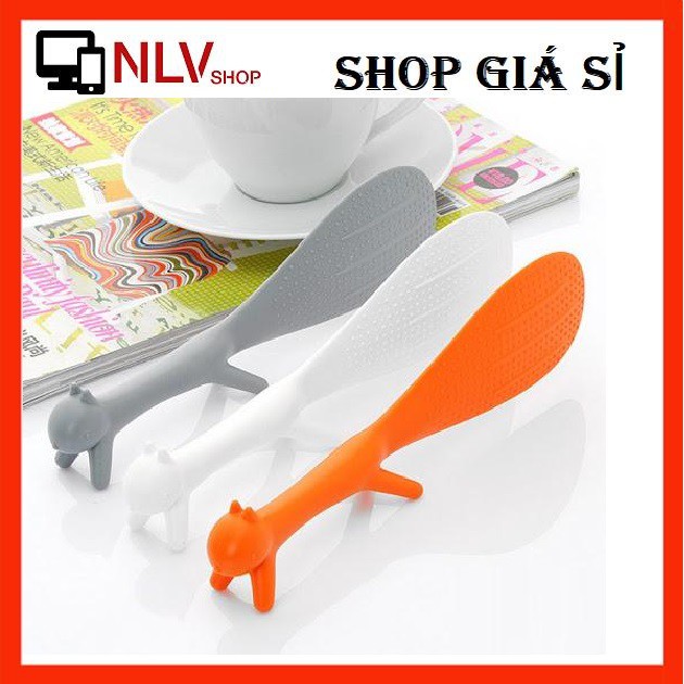 Vá múc cơm chống dính hình con sóc - muôi xới cơm - muỗng xúc cơm chống dính