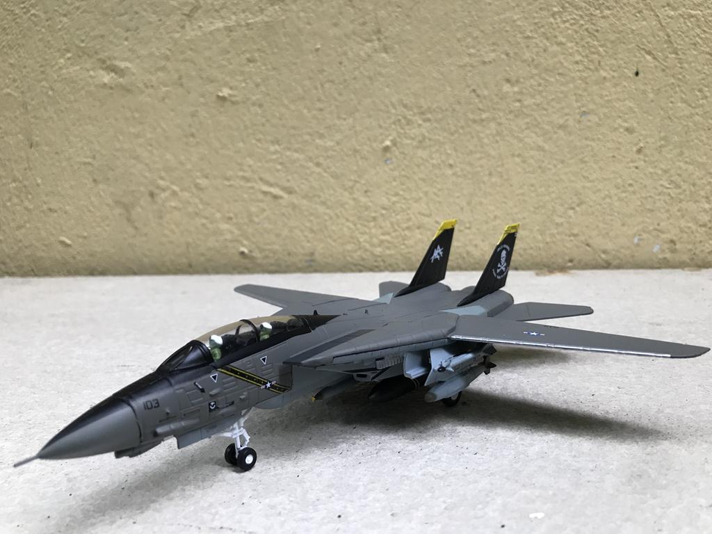 Mô hình máy bay f-14a tomcat 1/100