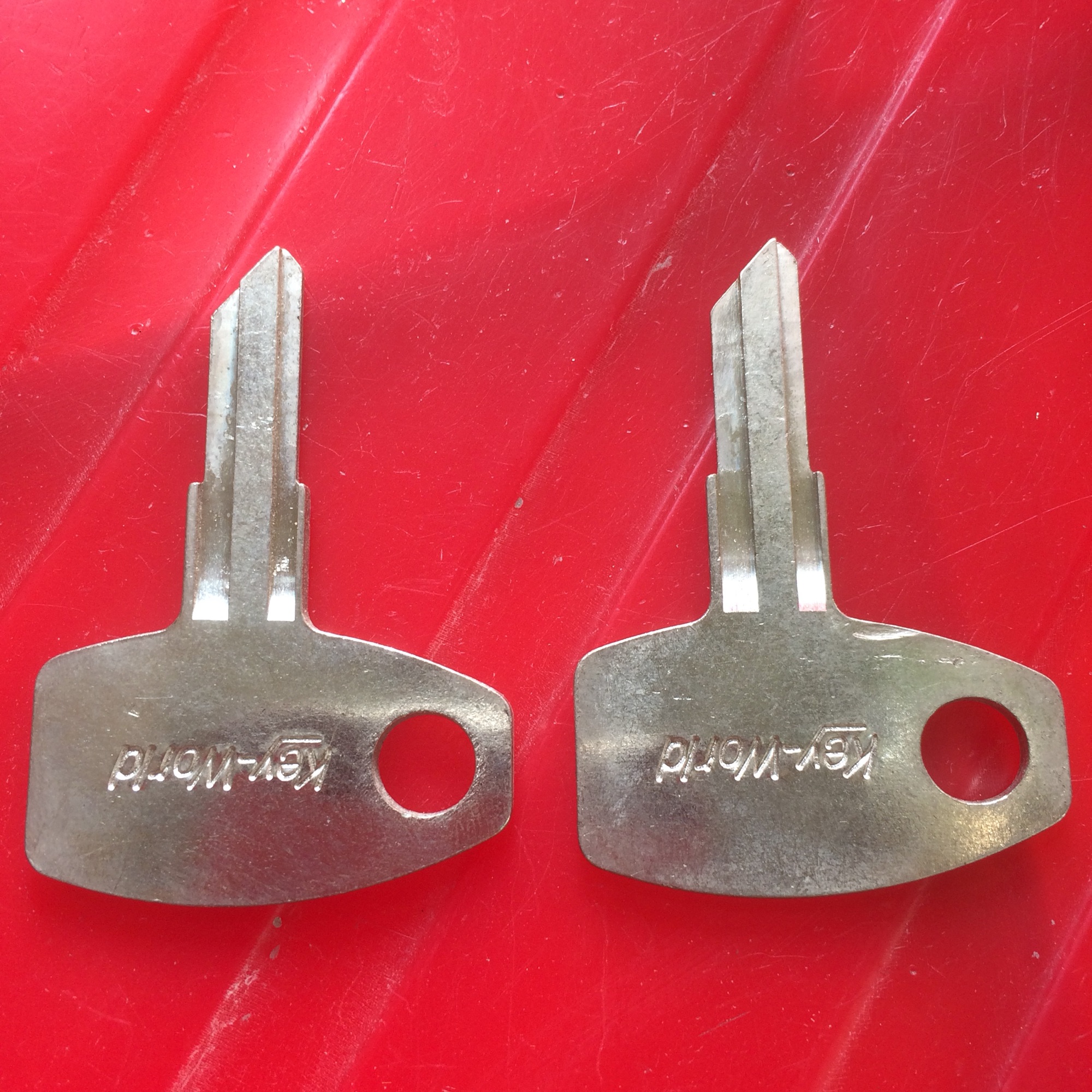 Cặp phôi chìa khoá máy gặt máy phát máy vỏ tàu