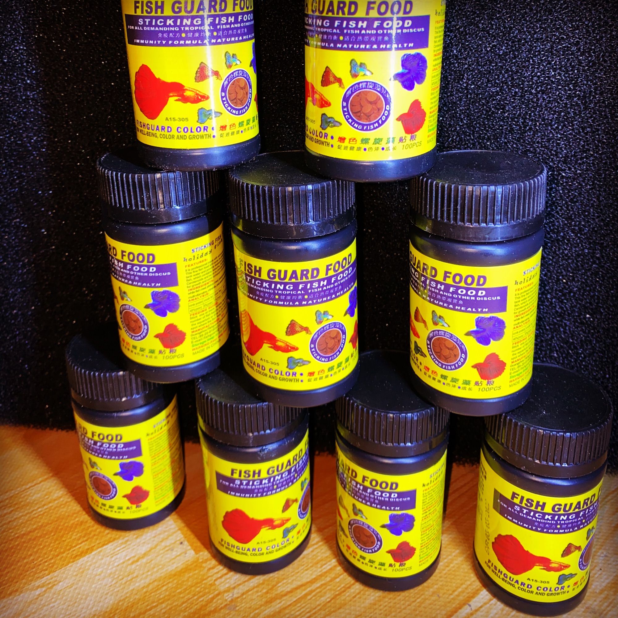 Thức Ăn Dán Hồ Kính Fish Guard Food -100 viên | thức ăn dán sạch sẽ hồ nước , tốt cho cá cảnh