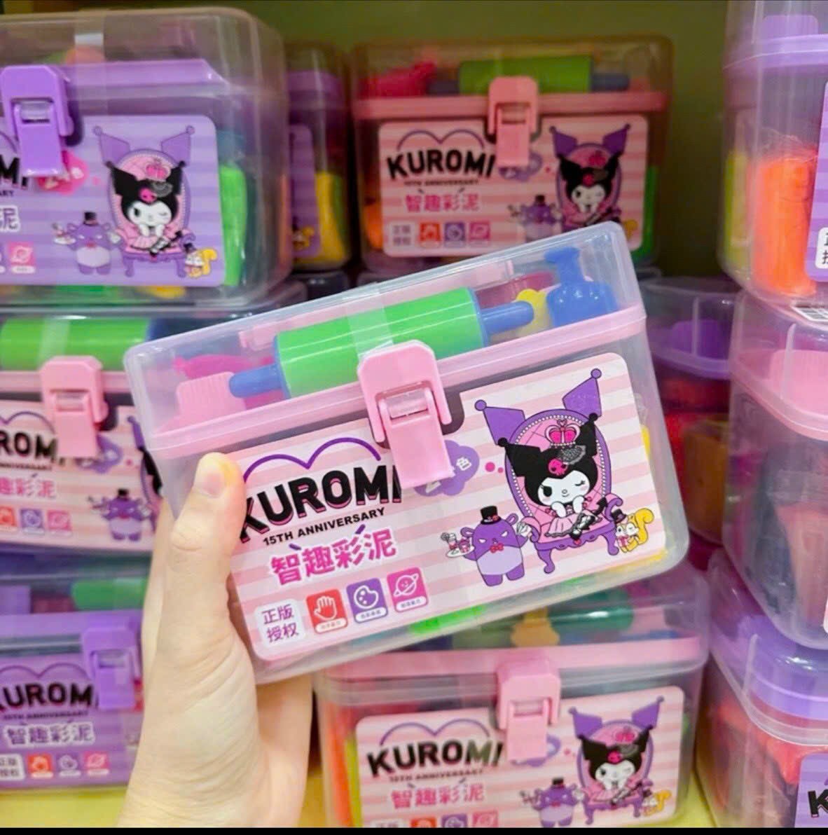 Bộ Đất Nặn Kuromi, Thùng Đất Nặn 20 Màu Kèm Phụ Kiện, Đồ Chơi Trẻ Em