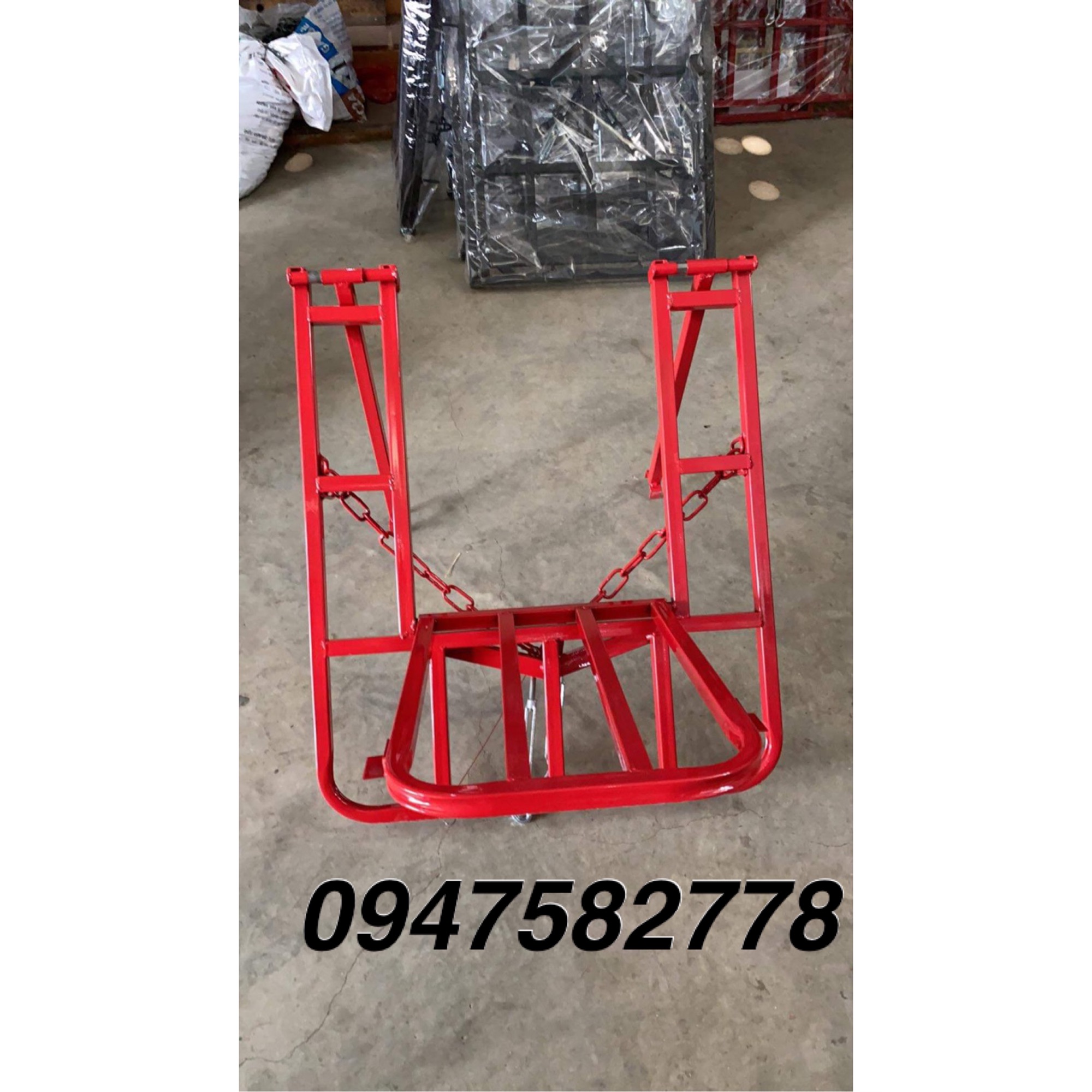 Giá chở hàng đa năng(tháo ra đổ xăng) kt 60.70 màu đỏ