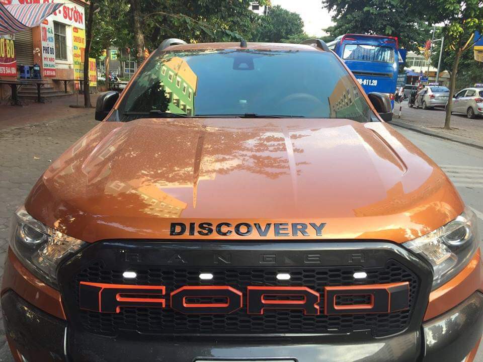 Tem dán oto chữ Discovery 3D nổi mạ vàng sang trọng
