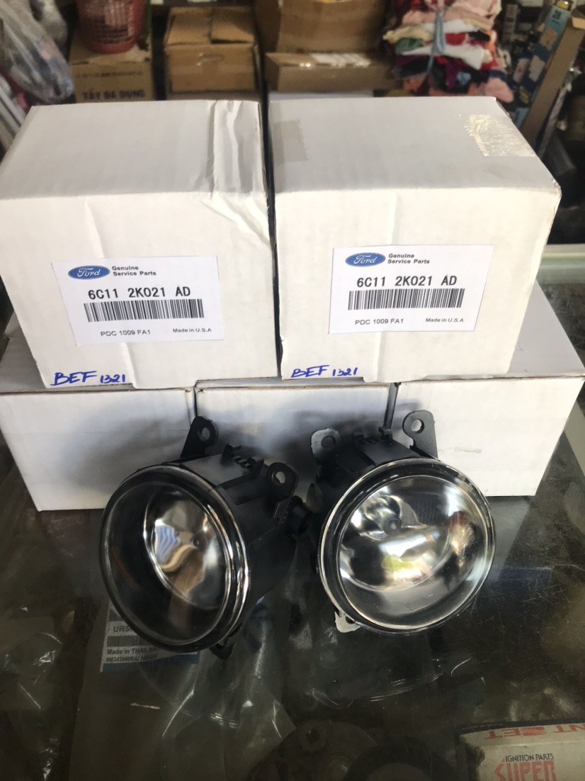 ĐÈN SƯƠNG MÙ / ĐÈN CẢN / ĐÈN GẦM DÙNG CHO XE FORD TRANSIT - RANGER - FOCUS - FIESTA - ECOSPORT MADE IN U.S.A