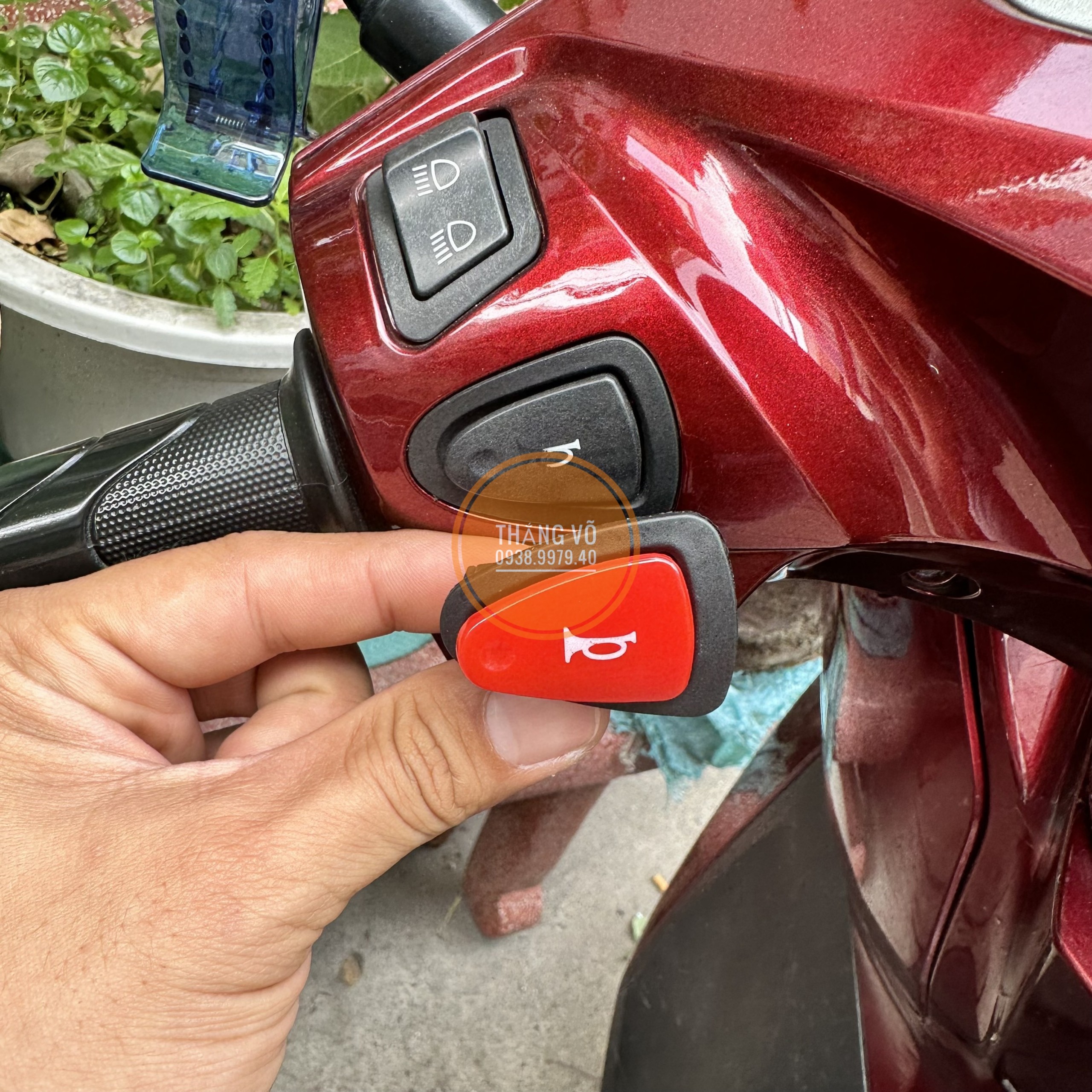 Công tắc còi, Nút kèn đỏ các dòng xe Honda thay thế công tắc còi xe Wave nút còi đỏ Wave Vision Air blade Future