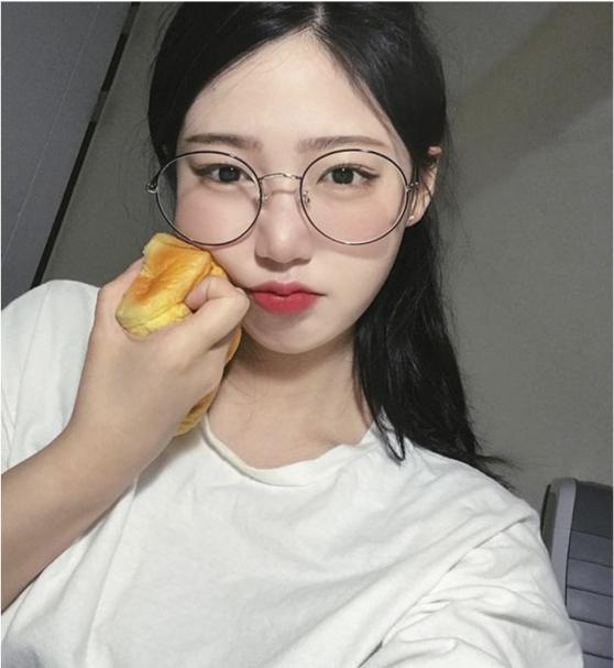 [HCM]Mắt kính ngố gọng tròn không độ Nobita siêu dễ thương (đen)