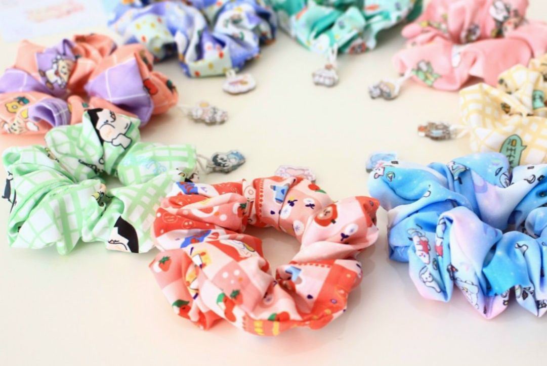 Dây cột tóc Scrunchies vải charm hoạt hình , phong cách Hàn Quốc