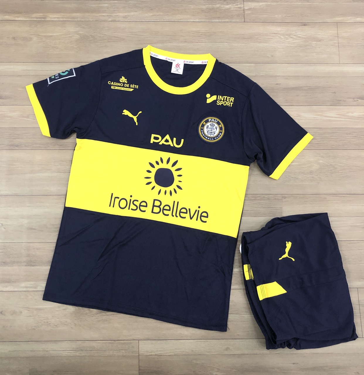 Bộ quần áo đá banh pau fc xanh đen flg