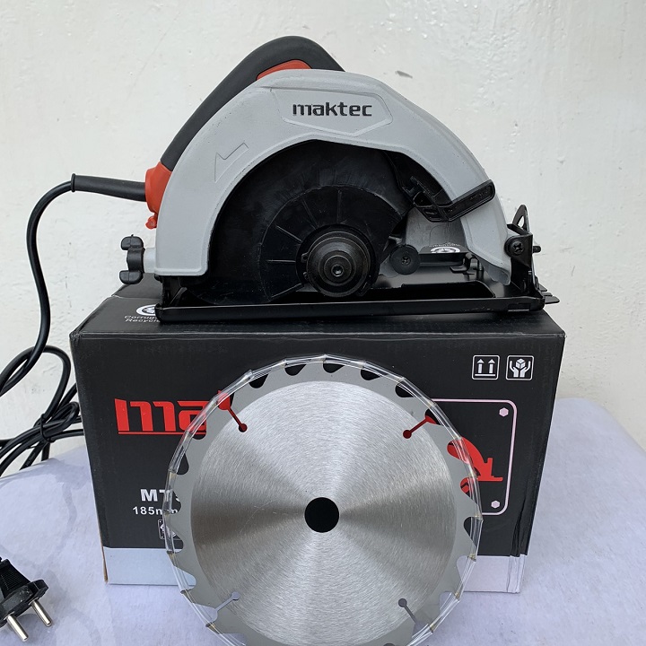 Máy cắt gỗ maktec 583 tặng kèm lưỡi cắt gỗ 185, công suất 1050w