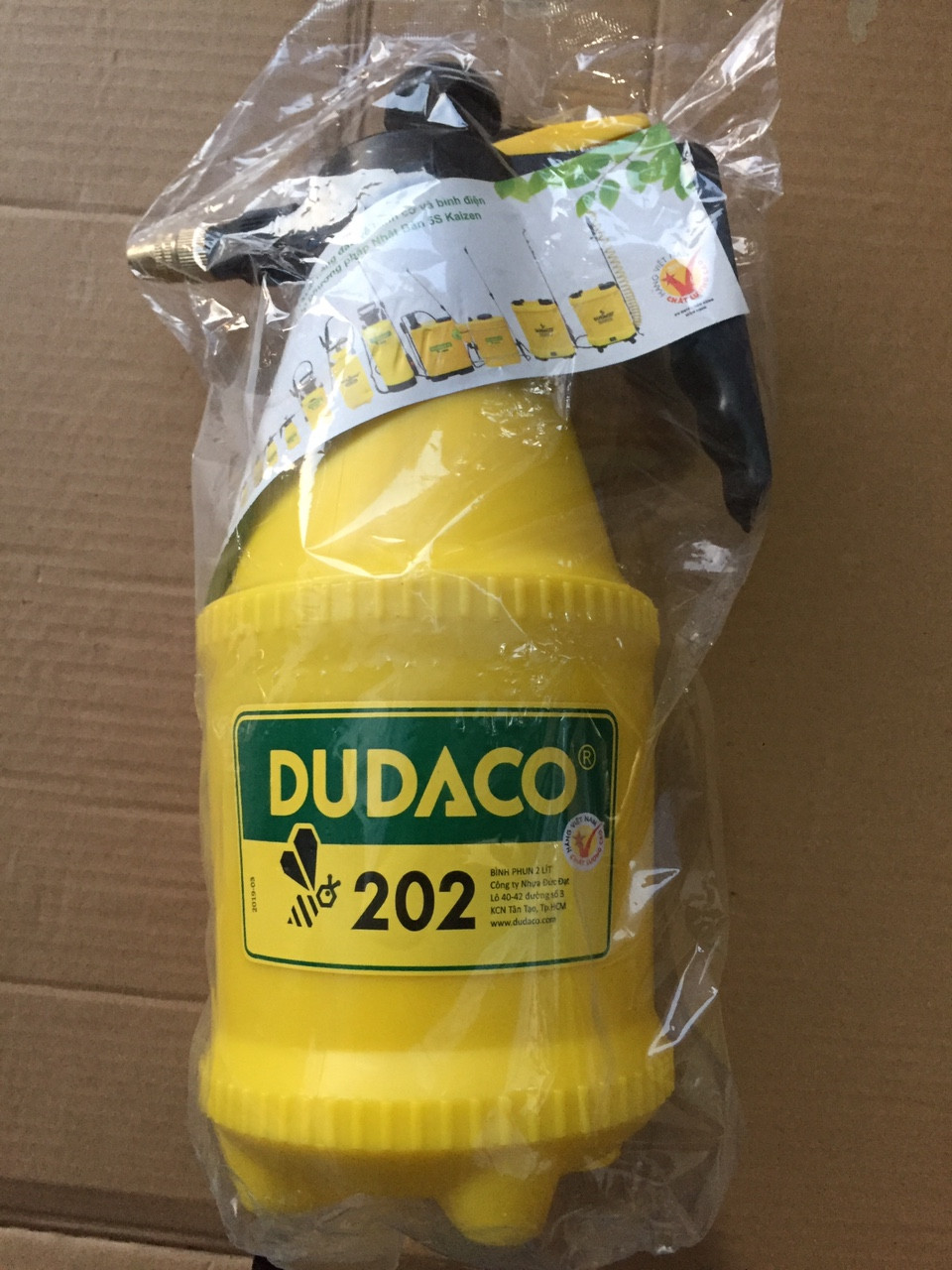 Bình xịt phun sương tưới cây béc phun bằng đồng Dudaco dung tích  2 lít