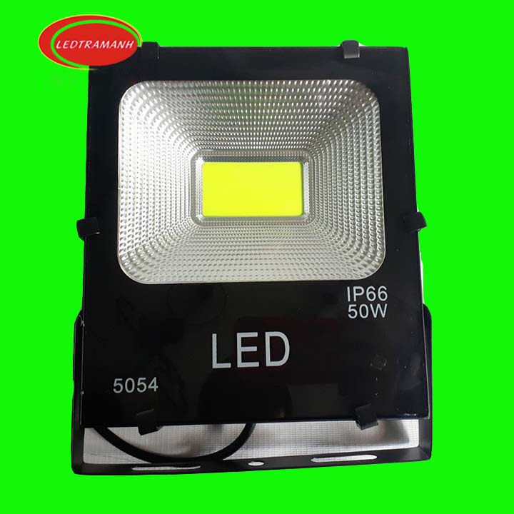 Đèn pha led cob 30w 5054 ánh sáng xanh lá ngoài trời