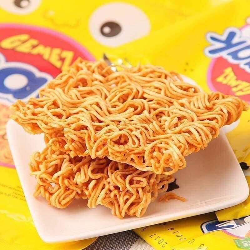 Mì ăn liền Enaak Indonesia - Snack mì hương gà dành cho trẻ em sản xuất theo công nghệ Hàn Quốc. Mì gói ăn liền, hương vị tuổi thơ. Hộp 720gr (24 gói x 30gr)