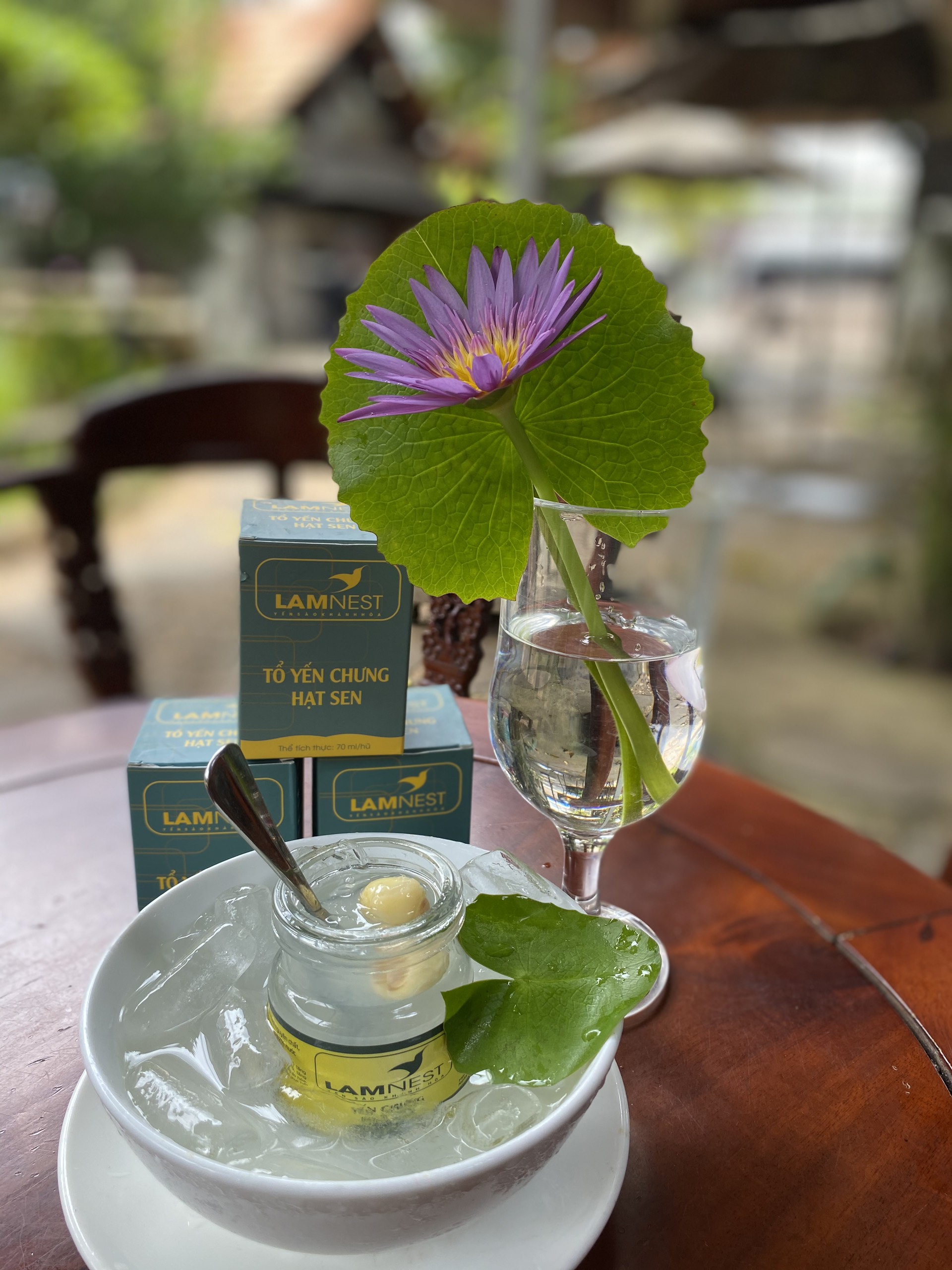 Tổ Yến Chưng Hạt Sen LamNest - 28% yến tươi nguyên chất