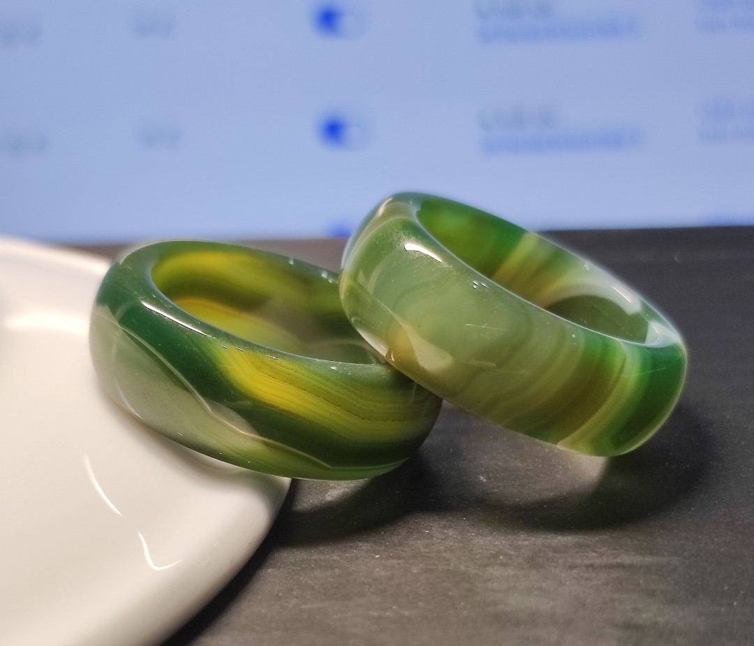 [HCM]Nhẫn mã não xanh lá loại trung, size 20mm, bản cao 8mm, vân đẹp - xưởng buôn đá phong thủy Huỳnh Đào