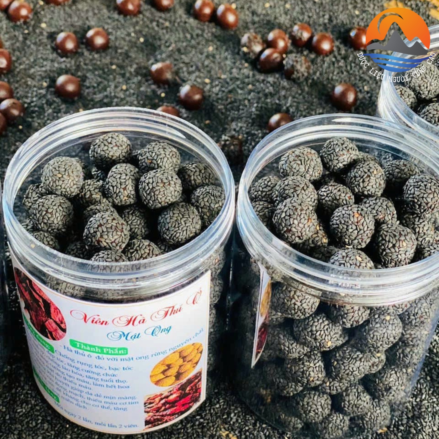 Viên Hà thủ ô đỏ trộn Mật ong rừng lăn tẩm Mè đen loại Thượng hạng, khai thác và chế biến 100% rừng tự nhiên