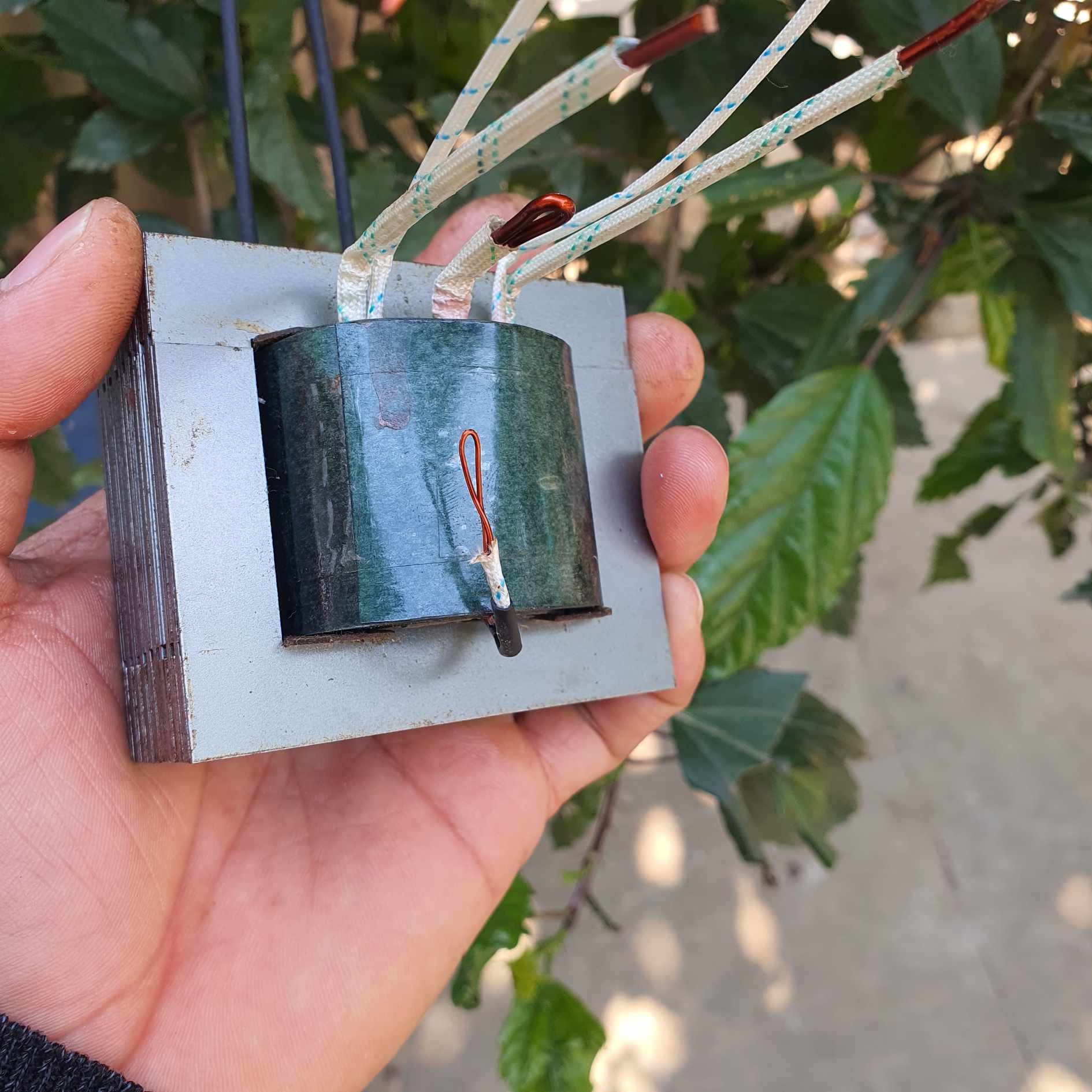 Biến áp 25x25 quấn sãn chạy cho 16 đến 20d718 chạy c chung