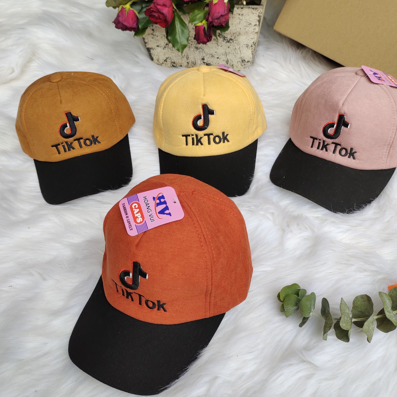 Nón mũ cho bé thêu tiktok hot hit