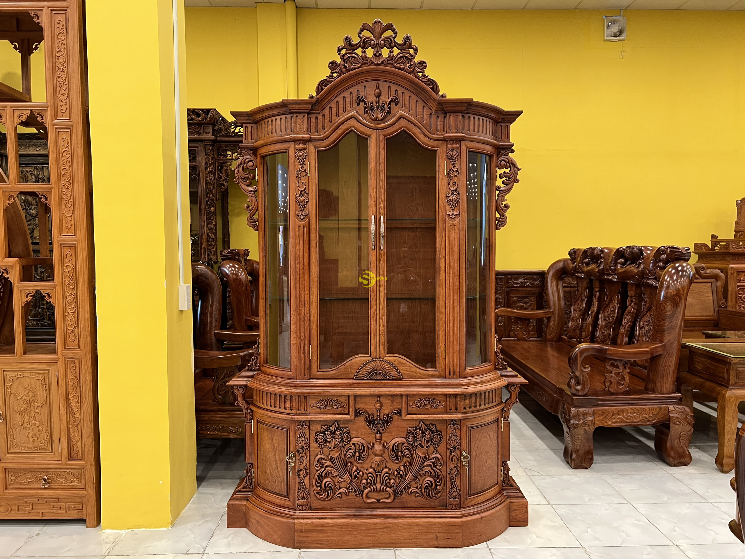 Tủ rượu hương đá hoàng gia cổ điển 1.4m TR24