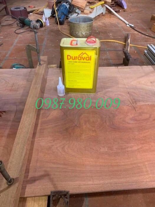 Keo dán gỗ thùng vàng - keo 1 thành phần chỉ việc đổ ra gắn- keo gắn gỗ chắc như keo AB