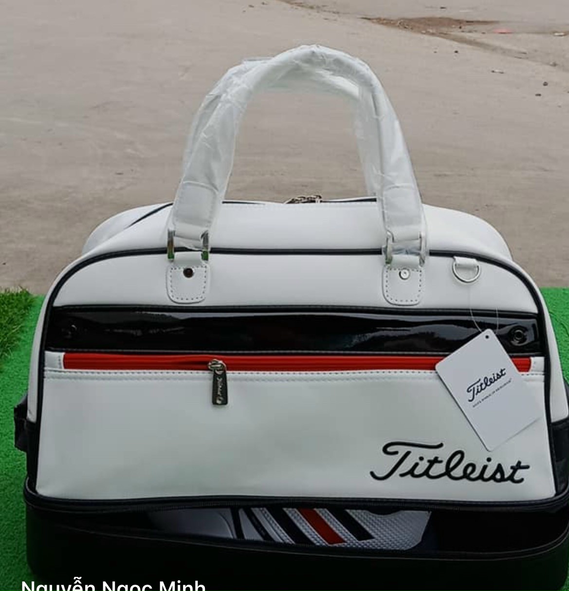 Túi Golf -Túi Đựng Quần Áo Golf Titleist- Boston Bag Titleist - Có Quai Đeo Vai Và Ngăn Để Giay Riêng Biệt-Giá Tốt
