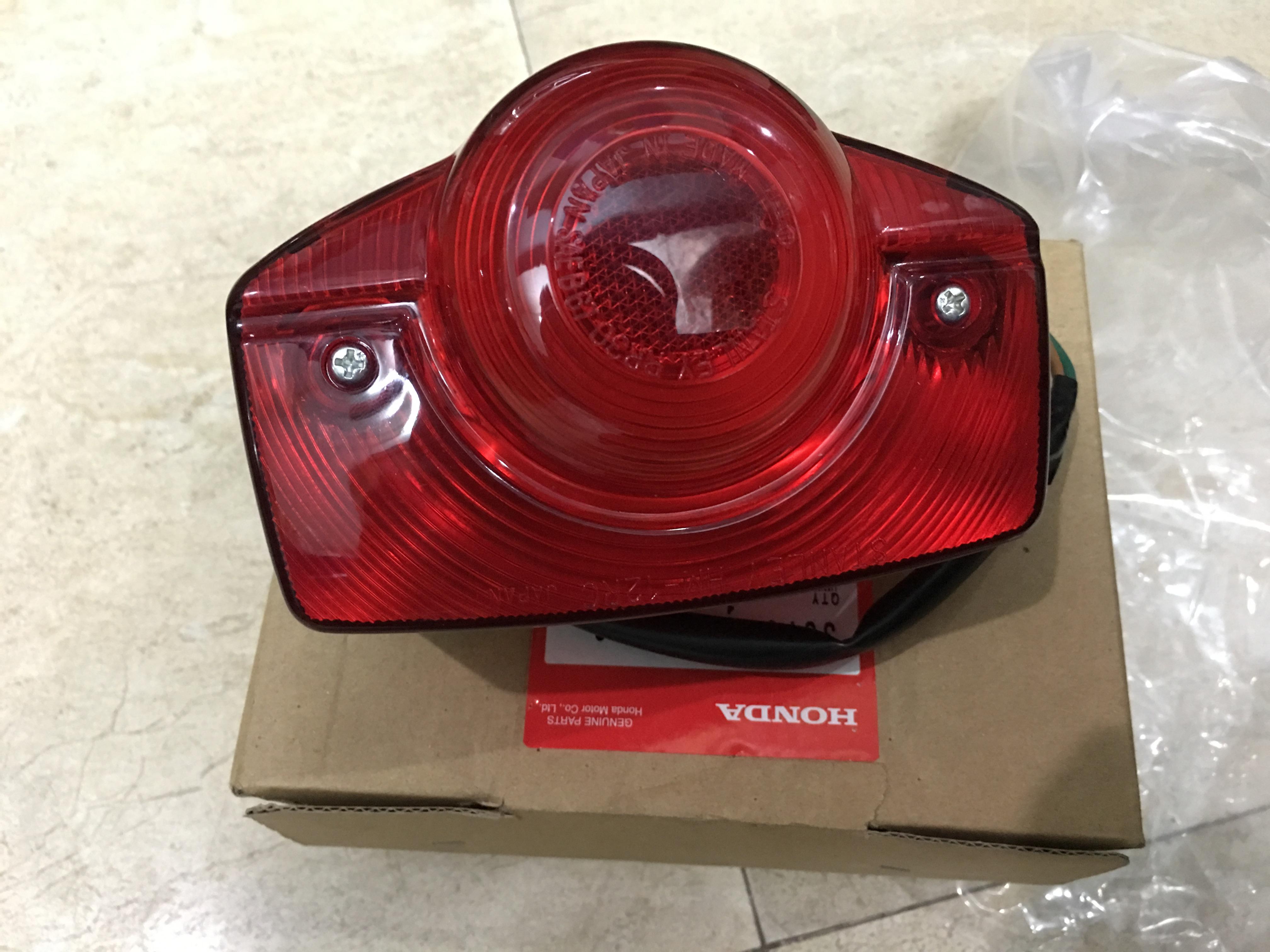 nắp đèn hậu (lái ) xe honda cub