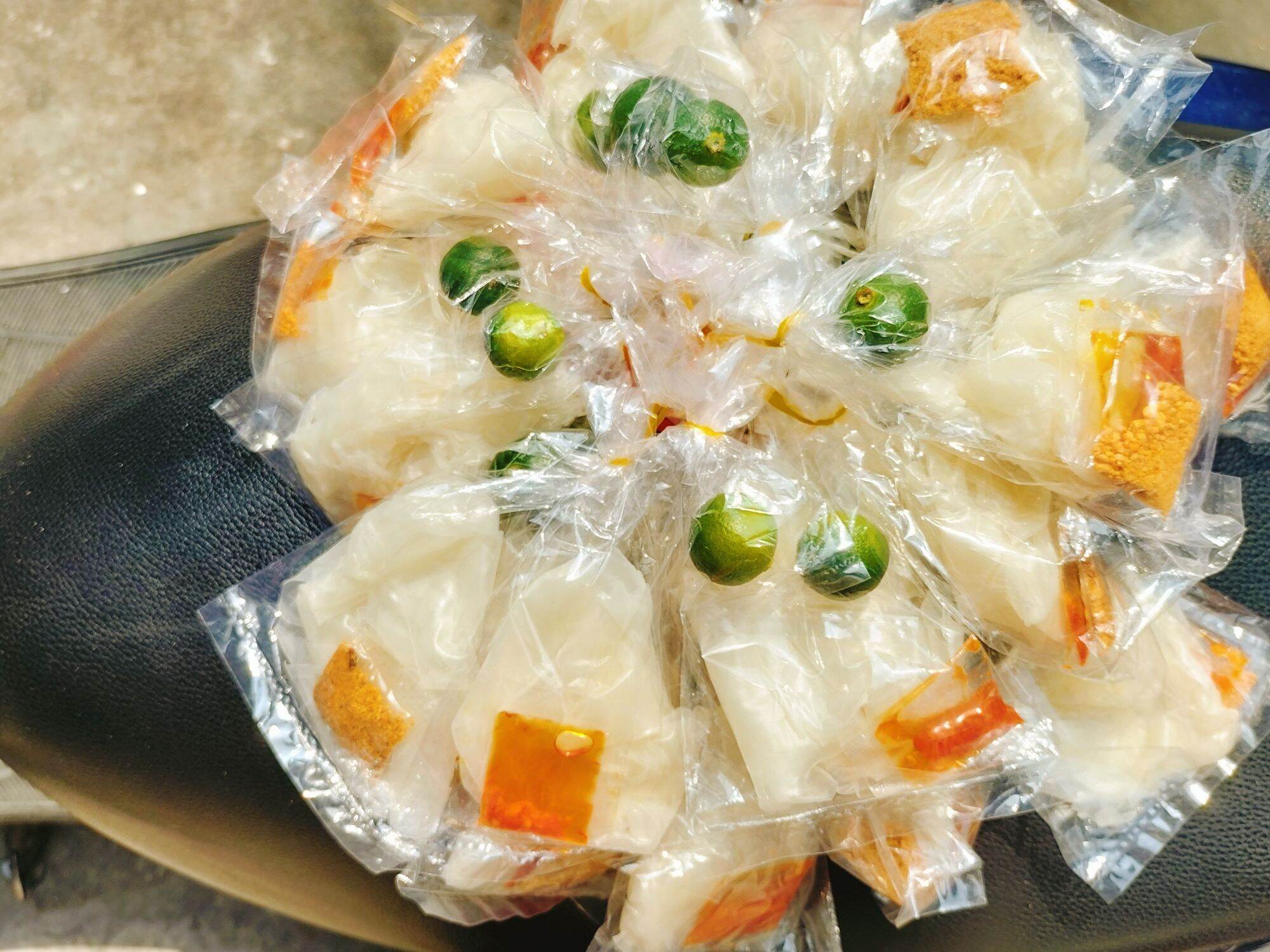 Combo 20 bịch / 10 bịch bánh tráng phơi sương vò muối sa tế tắc