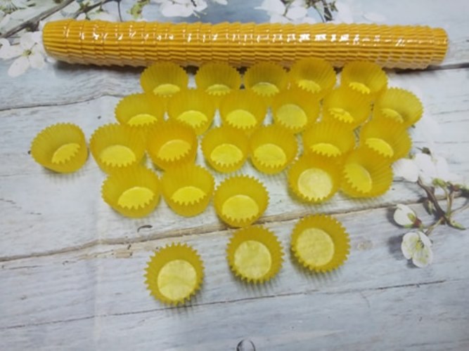 Cupcake mềm vàng nhí 6cm - lốc 1000 cái